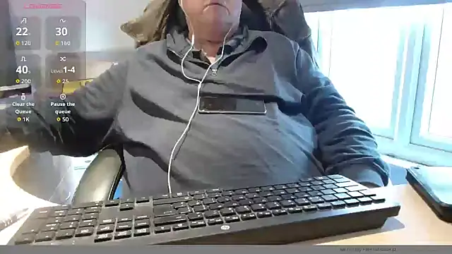 Snapshot of bigbadjon69 chatting on 12.02.25 bigbadjon69 online show from 12.02.25