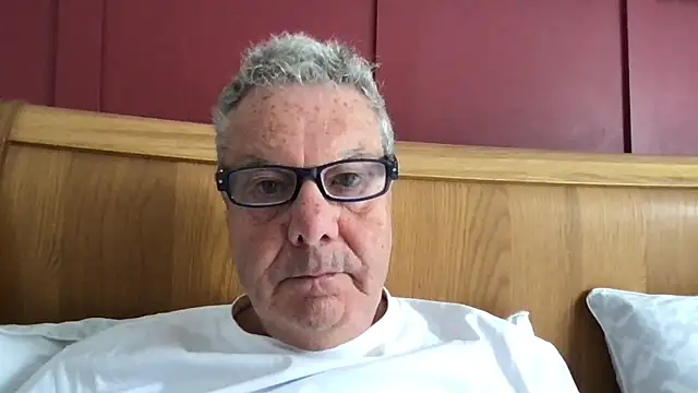 Snapshot of Oldpistolpete chatting on 06.16.26 Oldpistolpete online show from 06.16.26