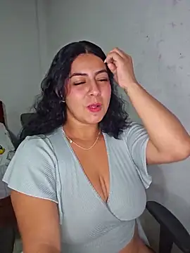 Mary pinkish online show from 02.27.25