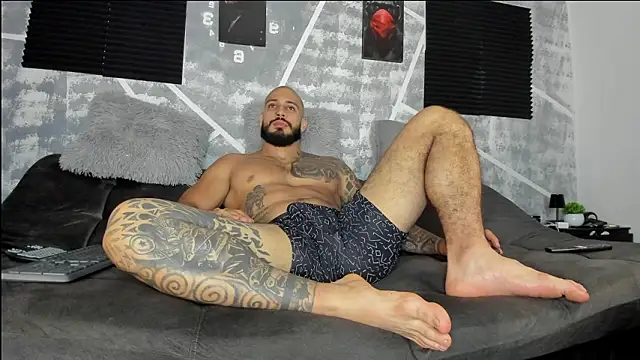 leonidas 18k online show from 03.04.26