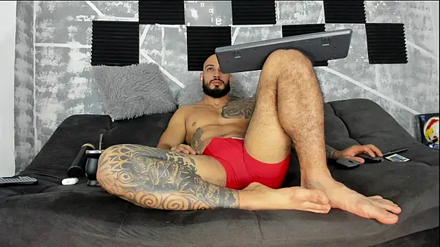 leonidas 18k online show from 06.04.26