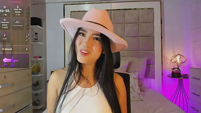 Victoria adaams online show from 10.11.25