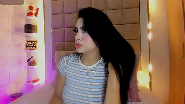 Victoria adaams online show from 04.20.26