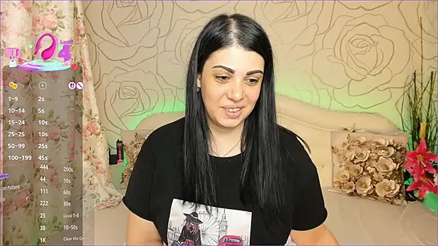 Snapshot of Elizabettalee chatting on 03.05.25 Elizabettalee online show from 03.05.25