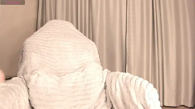 mia lui online show from 07.20.26