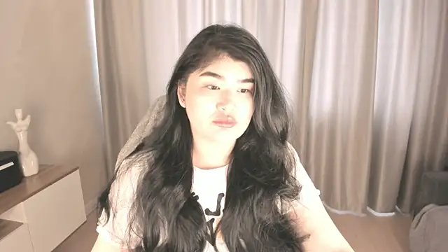 mia lui online show from 07.22.26