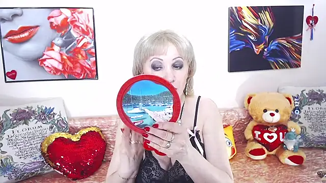 Snapshot of sexualxcharm chatting on 02.04.25 sexualxcharm online show from 02.04.25