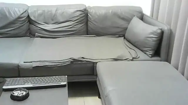 Snapshot of CKBE2021 chatting on 02.13.25 CKBE2021 online show from 02.13.25