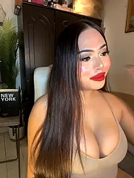 Snapshot of BigDominaMia chatting on 09.11.25 BigDominaMia online show from 09.11.25