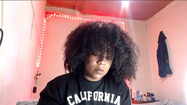 Snapshot of cherry_cleou chatting on 04.14.26 cherry cleou online show from 04.14.26
