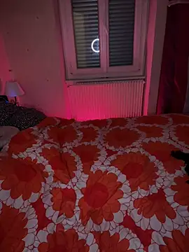 callmelouve online show from 02.21.25