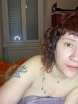 callmelouve online show from 02.25.25