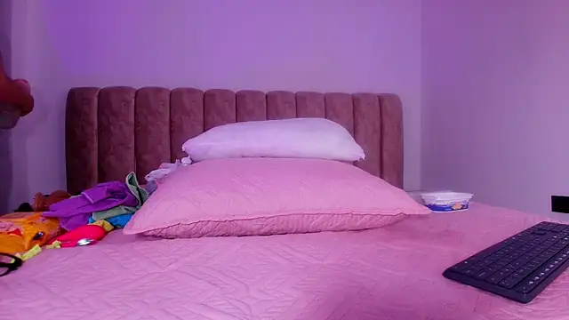  linda milk  online show from 11.13.25