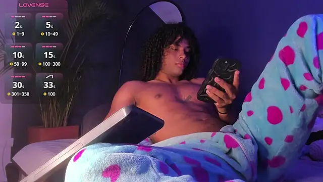 Snapshot of Lucas_eevans chatting on 10.20.25 Lucas eevans online show from 10.20.25