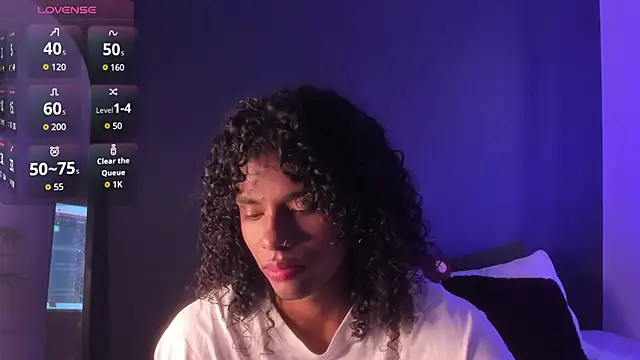 Snapshot of Lucas_eevans chatting on 10.28.25 Lucas eevans online show from 10.28.25