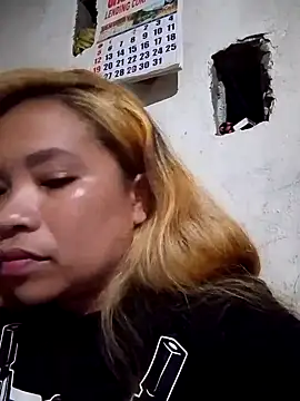 Snapshot of wet_babexxx chatting on 11.26.25 wet babexxx online show from 11.26.25