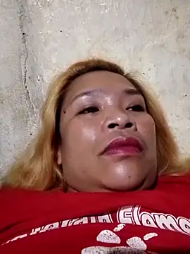 Snapshot of wet_babexxx chatting on 11.30.25 wet babexxx online show from 11.30.25