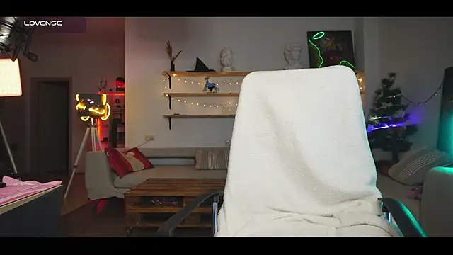 Snapshot of yourprettykate chatting on 12.25.24 yourprettykate online show from 12.25.24