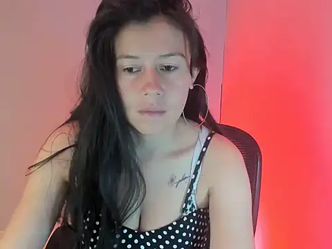 Snapshot of sandyquinnxx chatting on 12.14.25 sandyquinnxx online show from 12.14.25