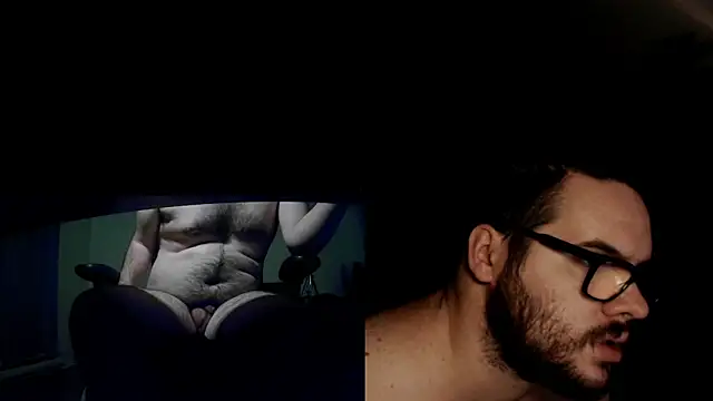 Snapshot of fck_boy123 chatting on 12.23.25 fck boy123 online show from 12.23.25