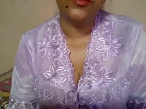 Snapshot of tharu_sweet chatting on 02.18.25 tharu sweet online show from 02.18.25