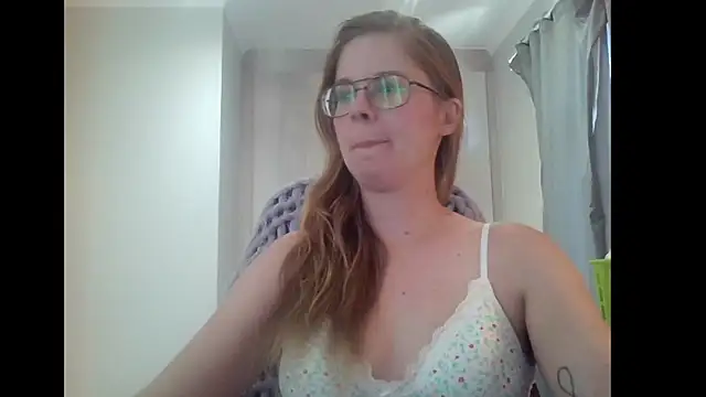 Snapshot of SavannaGirly chatting on 01.22.25 SavannaGirly online show from 01.22.25