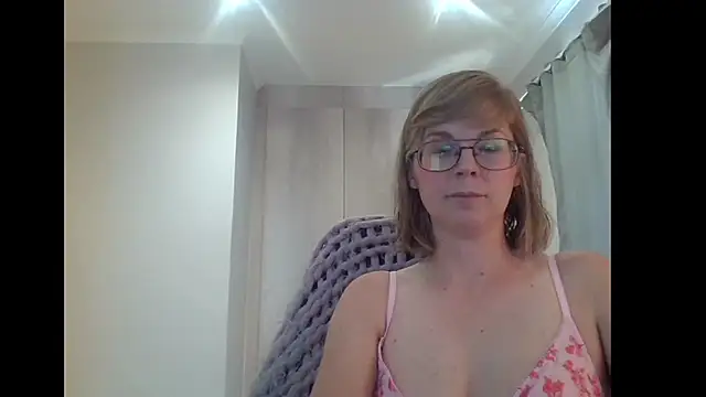 Snapshot of SavannaGirly chatting on 01.26.25 SavannaGirly online show from 01.26.25
