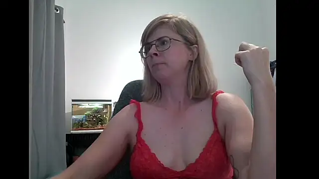 Snapshot of SavannaGirly chatting on 03.07.25 SavannaGirly online show from 03.07.25