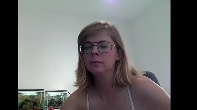 Snapshot of SavannaGirly chatting on 03.20.25 SavannaGirly online show from 03.20.25