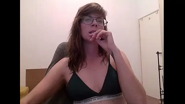 Snapshot of SavannaGirly chatting on 04.02.26 SavannaGirly online show from 04.02.26