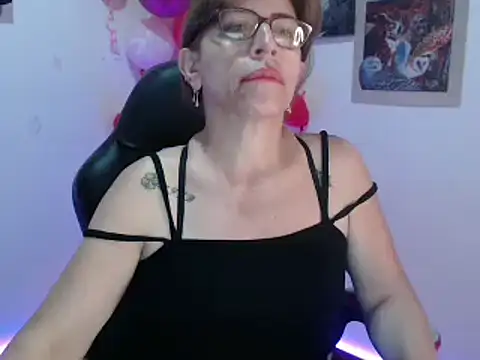 Snapshot of Chayla_Ruiz chatting on 02.18.25 Chayla Ruiz online show from 02.18.25