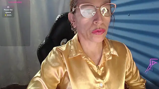 Snapshot of Chayla_Ruiz chatting on 05.13.26 Chayla Ruiz online show from 05.13.26
