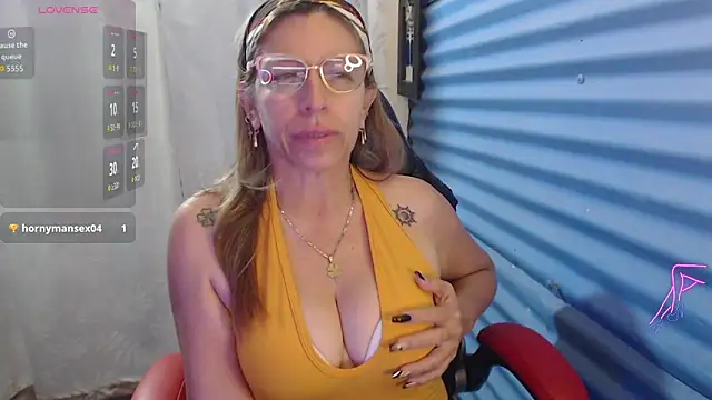 Snapshot of Chayla_Ruiz chatting on 05.15.26 Chayla Ruiz online show from 05.15.26