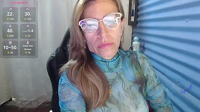 Snapshot of Chayla_Ruiz chatting on 06.08.26 Chayla Ruiz online show from 06.08.26