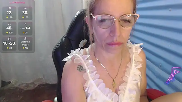 Snapshot of Chayla_Ruiz chatting on 06.16.26 Chayla Ruiz online show from 06.16.26