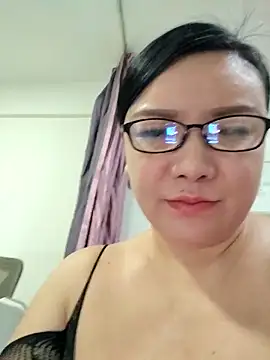 LILYsweetfcup online show from 05.05.26
