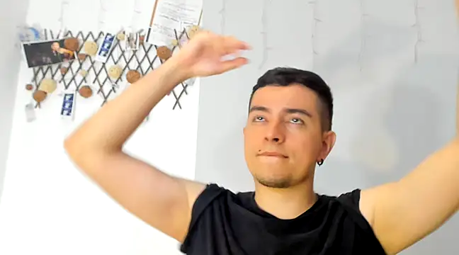 Snapshot of Jhoan_saenz chatting on 02.27.25 Jhoan saenz online show from 02.27.25