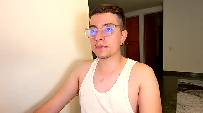 Snapshot of Jhoan_saenz chatting on 03.20.25 Jhoan saenz online show from 03.20.25