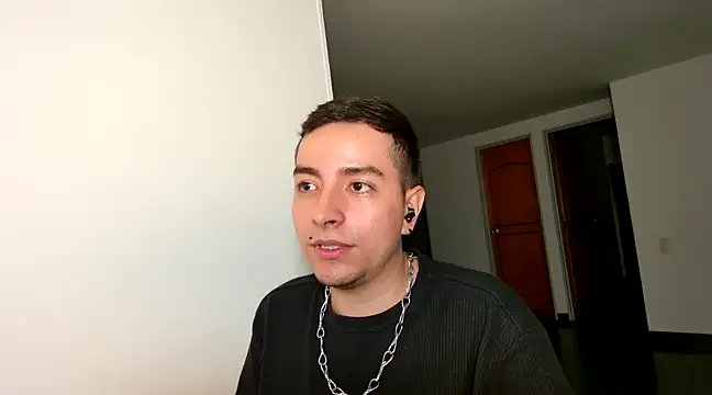 Snapshot of Jhoan_saenz chatting on 03.20.25 Jhoan saenz online show from 03.20.25