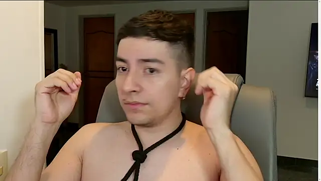 Snapshot of Jhoan_saenz chatting on 09.30.25 Jhoan saenz online show from 09.30.25