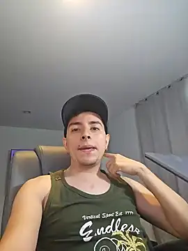 Snapshot of Jhoan_saenz chatting on 10.03.25 Jhoan saenz online show from 10.03.25