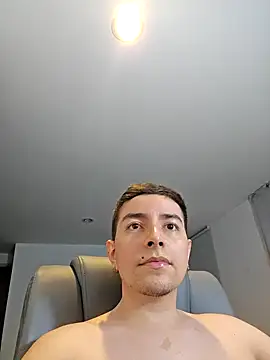 Snapshot of Jhoan_saenz chatting on 10.09.25 Jhoan saenz online show from 10.09.25