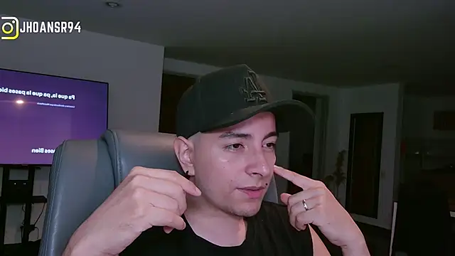 Snapshot of Jhoan_saenz chatting on 03.05.26 Jhoan saenz online show from 03.05.26