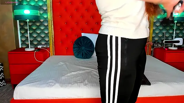 VallerieJones online show from 03.17.25