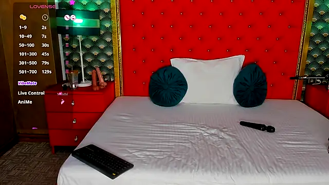 VallerieJones online show from 10.06.25