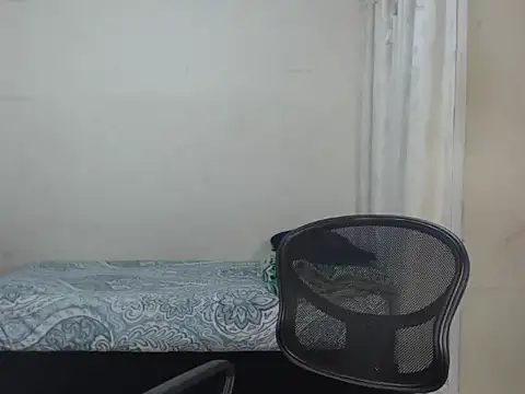 Snapshot of emiliano_hottt chatting on 01.26.25 emiliano hottt online show from 01.26.25