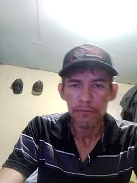 Snapshot of MarsWood chatting on 09.10.25 MarsWood online show from 09.10.25