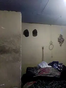 Snapshot of MarsWood chatting on 09.22.25 MarsWood online show from 09.22.25