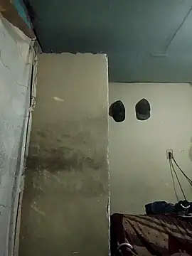 Snapshot of MarsWood chatting on 10.28.25 MarsWood online show from 10.28.25