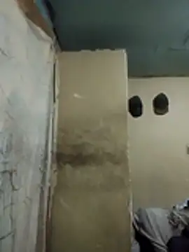 Snapshot of MarsWood chatting on 11.19.25 MarsWood online show from 11.19.25